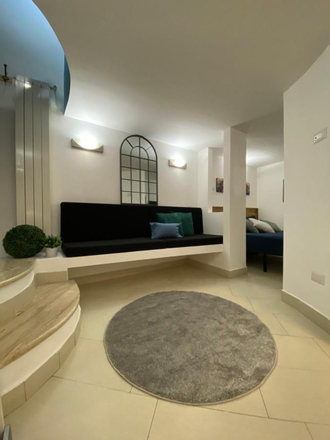 Riman, Apartment Napels Buitenkant foto